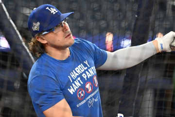 日曜早朝に飛び込んだ“悲報”「えええええ」　気になる去就も…「大丈夫かな」