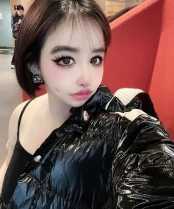 奇行を続けて“健康異常説”浮上の韓国アイドル、意味深コメントを添えた自撮り写真に視線集中