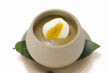 国産和栗を贅沢に　京都永楽屋の「栗ぜんざい」「栗羊羹」が季節限定で登場