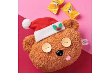 カルディ「ミニオンズ」の“ティム”をデザインした「フェイスポーチ」発売