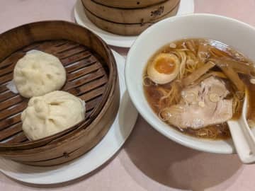 【神保町】ボリューム満点で心までホカホカ～！「源来酒家」豚まんセットランチが寒い日に最高！