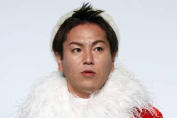 狩野英孝、機内で隣に座った“元アイドル”の行動に驚愕　「え、なになに！？」