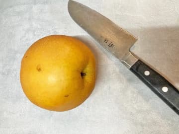 梨の皮むき、まだ包丁でやってる？　簡単でよりおいしく食べられる方法に「目からウロコ」
