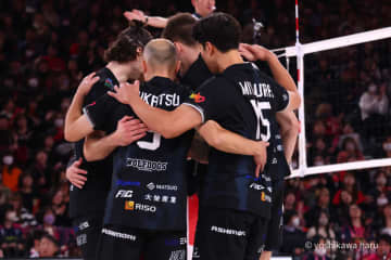 ウルフドッグス名古屋の公式イヤーブックが販売開始！