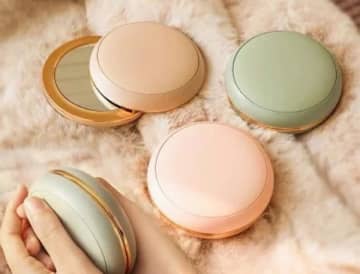 くり返し使えて便利！冬のおでかけに大活躍の「充電式カイロ」5選！