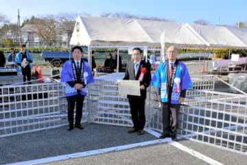 新型わなでイノシシ捕獲　茂原の市街地で効果、製造業者に感謝状