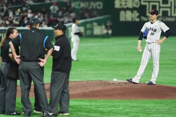 安打が消えた“微妙判定”に韓国解説者が激怒「ありえない」　審判団に疑問「野球を知らない」