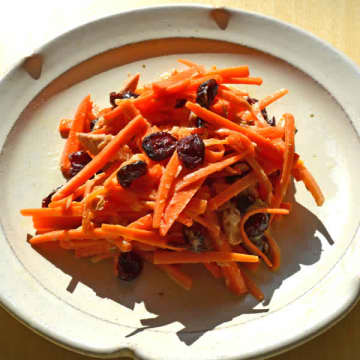 クランベリーで「血」を補って血行を促進し、あかぎれを撃退【健康長寿に役立つ高齢薬膳】