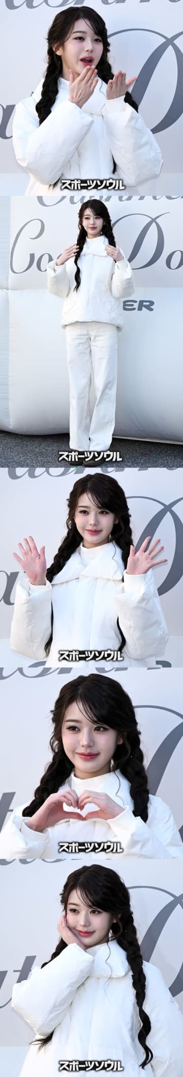 IVE・ウォニョン、投げキッスで純白の冬の女神に！異次元のスタイル引き立つコーデに注目【独自写真】