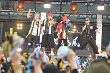 【ライブレポート】湘南乃風、”夢の大舞台”甲子園で新しい学校のリーダーズ、THE RAMPAGE、浜田雅功らと豪華コラボ