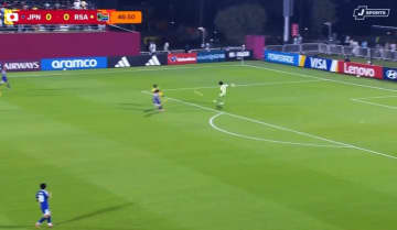「凄すぎる」「一発だ」17歳日本代表GK、驚愕の先制点演出！“60m絶品フィード”に絶賛続々「ダイレクトで上手く蹴った」