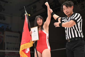 【センダイガールズ】マーベラス・暁千華　歓喜のじゃじゃ馬Ｔ制覇「女子プロレス界の若手をもっと熱く」