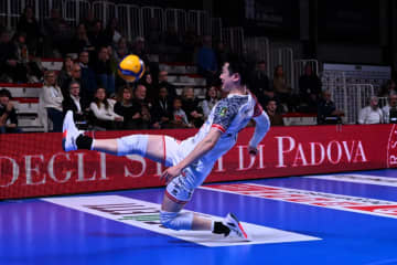 ミラノがパドヴァにフルセット勝利！ 先発出場の大塚達宣は23得点の大活躍【セリエA男子】