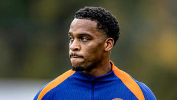 アーセナルが日本代表FW上田綺世の同僚MFの獲得を検討！