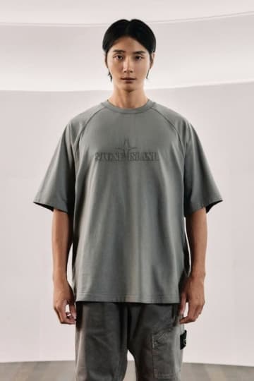 ユン・シユン、モダンな魅力全開の画報公開！実験的な感性で魅了