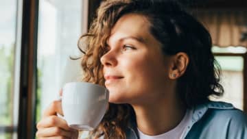 「飲むだけスキンケア」シミの広がりや乾燥を食い止める「朝食後１杯」の美肌ドリンク