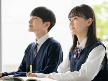 「共学は恋愛トラブルが……」「学力の失速が心配」は古い価値観？ 中高生の意外な彼氏彼女事情