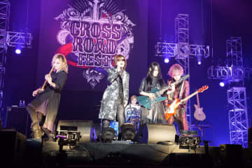 【速レポ】＜CROSS ROAD Fest＞、2日間の大トリはLa’cryma Christi「最高のフェスティバルになったね」
