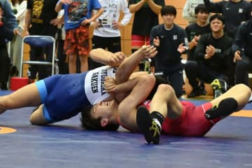 ＜レスリング＞春の王者・文化学園大杉並高が、夏の王者・自由ヶ丘学園高を破る…11.16東京都高校新人大会