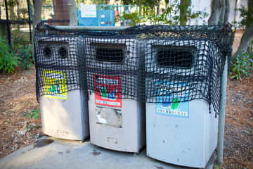 公園などの “アルミ缶持ち去り” 被害総額が『5000万円超』と判明しネットで話題に「自宅前に収集場がありますが、深夜とかに自転車で来て堂々と袋詰めしてます」「買い取り業者は盗難品と知りながら買い取ってるってこと？」