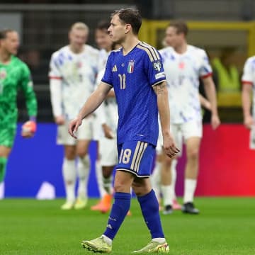 情けないイタリア、ノルウェーに衝撃の１－４で“連敗”。ポルトガルが本大会出場を決めた一方、ハンガリーはラスト１プレーに泣く【W杯欧州予選】