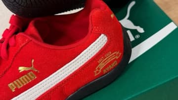 木村彩子、名前が輝くプーマ特別仕様シューズ披露「カッコイイ〜」「彩子ちゃんにピッタリ」