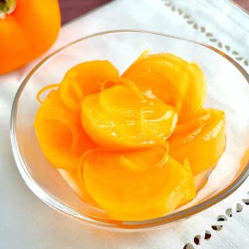 【柿、まさかの食べ方で激変！】かけるだけでスイーツ超え！一口で感動する神ワザ