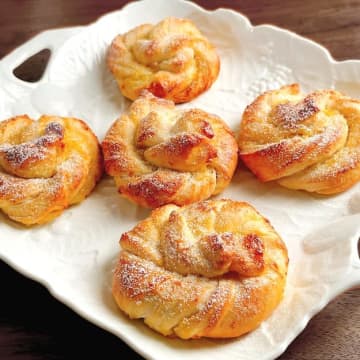 【アップルパイ、これだけで極上！】「パイ生地いらず」「食べたら止まらん」簡単アップルパイ風スイーツ