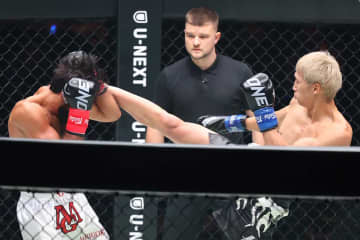 安保瑠輝也、ONEデビュー戦は完敗　前日計量失敗で“引退試合”示唆も…元K-1王者にフルボッコ