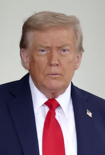 米永住権審査の厳格化検討と報道　入国禁止12カ国の出身者対象