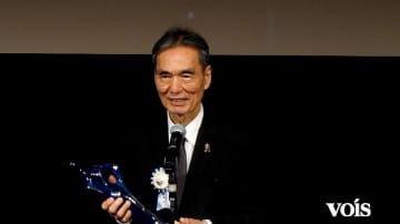【動画】長塚京三『敵』で最優秀男優賞、俳優人生50年「もう少しこの世界で頑張りたい」