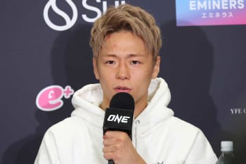 「綺麗過ぎて2度見した」武尊ら出場大会で人気女優が「圧倒的なオーラ」と話題　土屋太鳳に「可愛すぎる！」の声