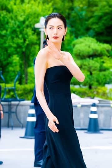 ナナ自宅に凶器持って侵入、母親に“深刻な怪我”負わせた強盗に警察が拘束令状を申請…犯行動機や計画性も捜査中