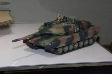 足回りを1パーツに、部品点数は1/35の1/3以下！　タミヤ「1/48 ドイツ連邦軍主力戦車 レオパルト2 A7V」【#タミヤフェア2025】