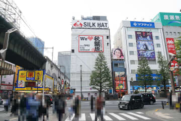 シルクハット秋葉原の外観工事がほぼ完了、クラウン無線の旧本社ビルが解体へ、カード買取専門の「minny秋葉原店」が空っぽになど～ 最近の秋葉原 ～