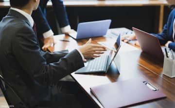 会議が長引く原因は「00分開始」？  25分・45分で区切る効率化の仕組み