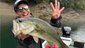 爆雨+気温低下、バスのレンジはバラバラでショートバイト…。これが秋の難しさ。そんな中でも釣り勝てるルアーとは？