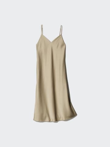 ユニクロの値下げワンピ1枚持っとくと本当に使えるよ！即カゴIN推奨♡厳選セールアイテム6選