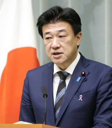 非核三原則見直し明言せず　官房長官「予断控える」