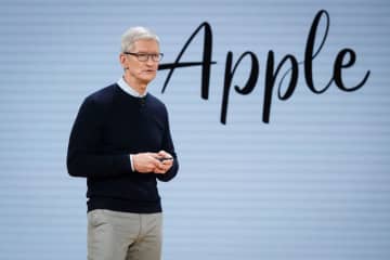 アップルのティム・クックCEO、退任は「早ければ来年」との報道
