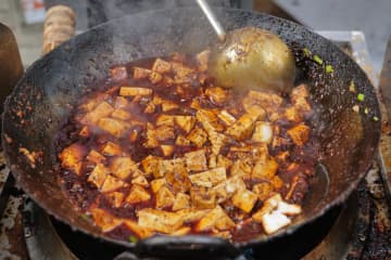 「四川フェス大阪」関西初開催、ラー油と麻辣にしびれる"四川料理の祭典”