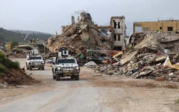 イスラエル軍の戦車が国連・レバノン平和維持部隊の要員に向けて発砲、イスラエル側は「識別ミス」と説明
