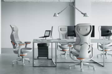 コクヨ、「座る」ではなく「まとう」新感覚オフィスチェアー