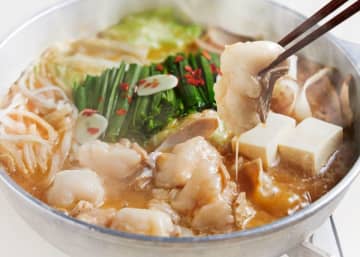 酒粕を使用した「極旨もつ鍋」が今年も登場！11/17(月)より冬季限定で『博多もつ鍋やまや』にて提供開始　～その他、真フグや広島県産の牡蠣を使用した冬季限定メニューも～