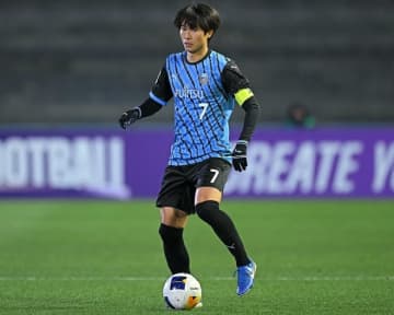 「寂しすぎる」「早すぎるよ...」ファンからは惜しむ声。川崎DF車屋紳太郎が今季限りでの現役引退を発表「最後はフロンターレで終わりたい」