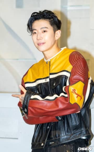 パク・ジェボム、アクロバット披露で骨折・靭帯断裂…現状について事務所がコメント