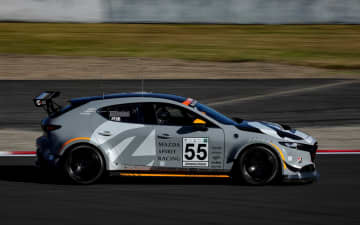 マツダ、CO2回収装置「Mazda Mobile Carbon Capture」の実証実験開始 S耐最終戦富士で55号車に初搭載