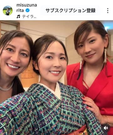 真紅のドレスでパーティーに出席した成田美寿々　完璧な大人女子も最後には「ヒールは疲れる」とつい本音をポロリ