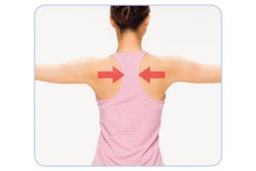 肩こり・首こり・ねこ背を改善！肩甲骨を動かす【ゆるスクワット】