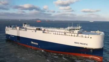 中国初の国際新基準の新エネ車海上輸送船が完成